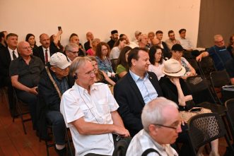 Crowd at Conversation with Dr. Pilnik and Mr. Fish