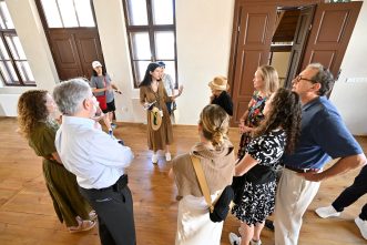 Tour of Beit Hamidrash