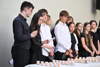 Shem V'ner Candle Lighting