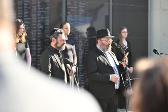 Rabbi Misha Kapustin from Bratislava (left) and Rabbi Zev Stiefl from Košice (right) recited the Kaddish and El Maleh Rahamim